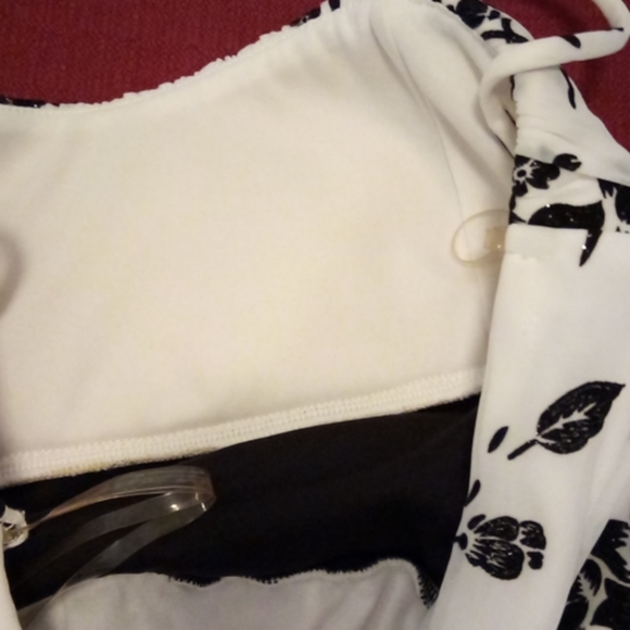 Black and white party dress - Picture 8 of 13